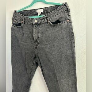 H&M Women’s Dark Gray Straight Jeans